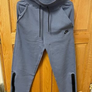 Nike tech fleece